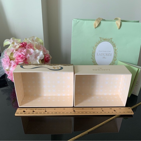 Ladurre Paris Box and Shopping Bag with a macarons description sheet(?) Nov 2024 - Picture 7 of 12